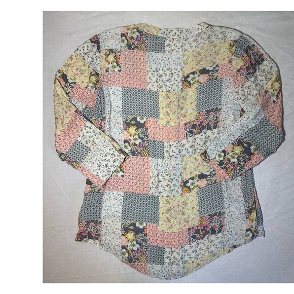 La Cera Button Down Blouse Size Medium - Picture 3 of 5